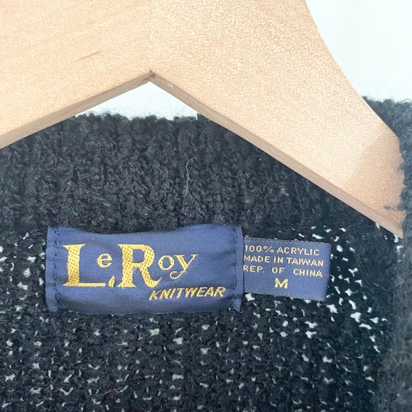 LeRoy Knitwear Vintage Long Sleeve Button Front Cardigan Size Medium - Picture 5 of 7